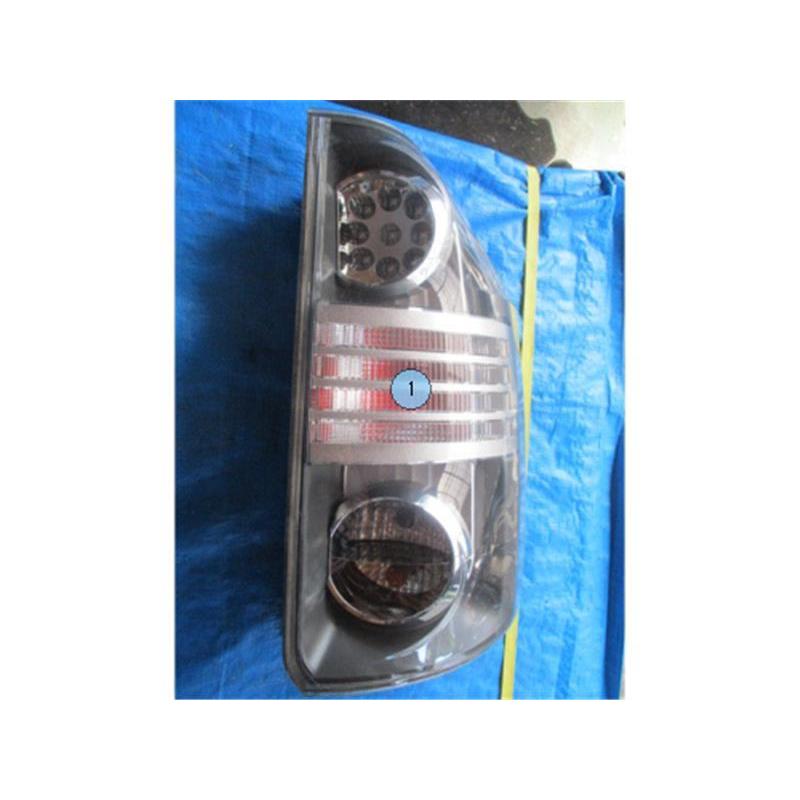 トヨタ 純正 ヴォクシー 《 ZRR70G 》 右テールランプ P61100-23001931