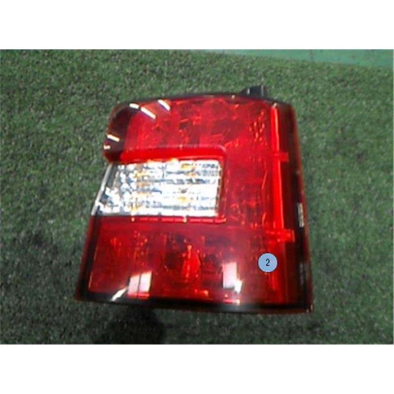 三菱 純正 デリカD5 《 CV5W 》 右テールランプ P91600-23002957 : NGP