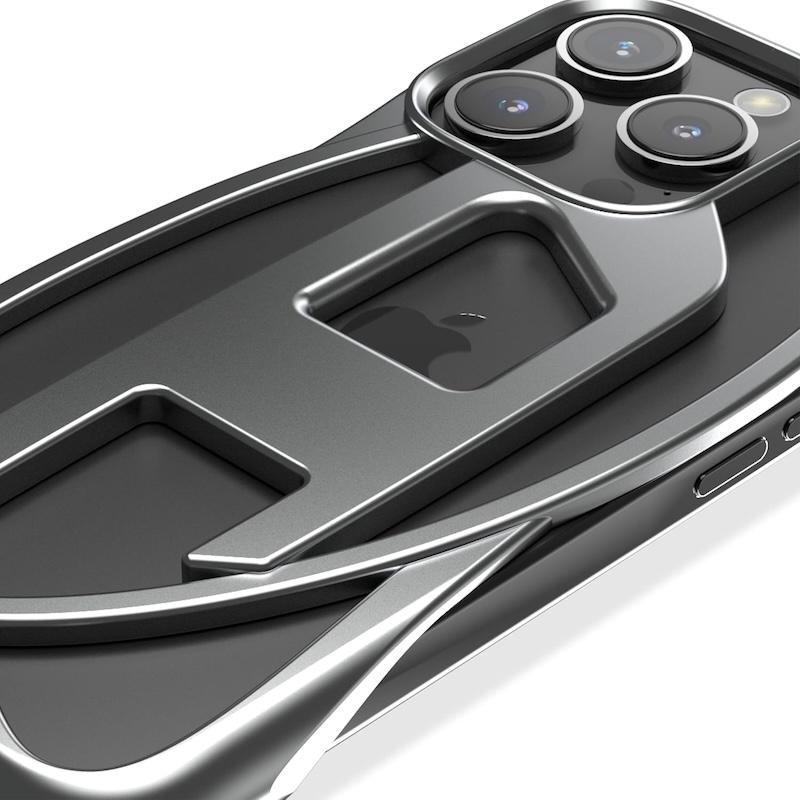 DIESEL（ディーゼル） 送料無料 iPhone 16 Pro ケース Dロゴ CAGED D