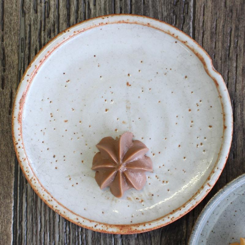 丸皿 中皿 和食器 鼠志野 赤志野 ねずみ志野 グレー オレンジ色 美濃焼