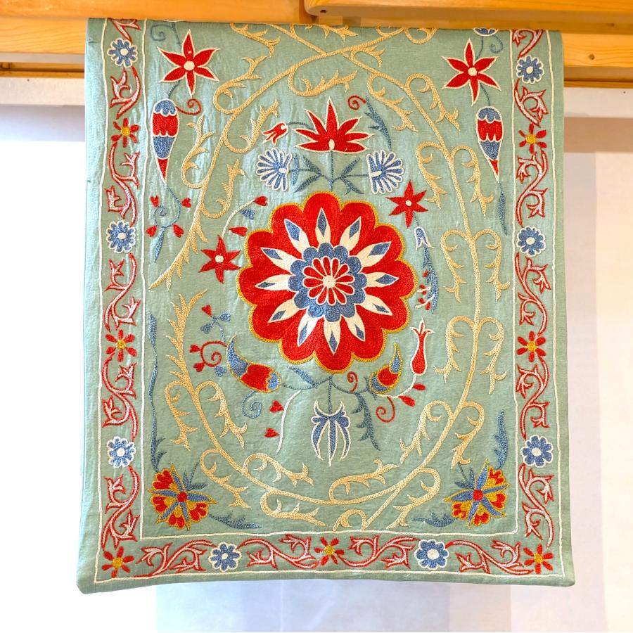 スザンニ スザニ ウズベキスタン 刺繍 シルク タペストリー 壁飾り