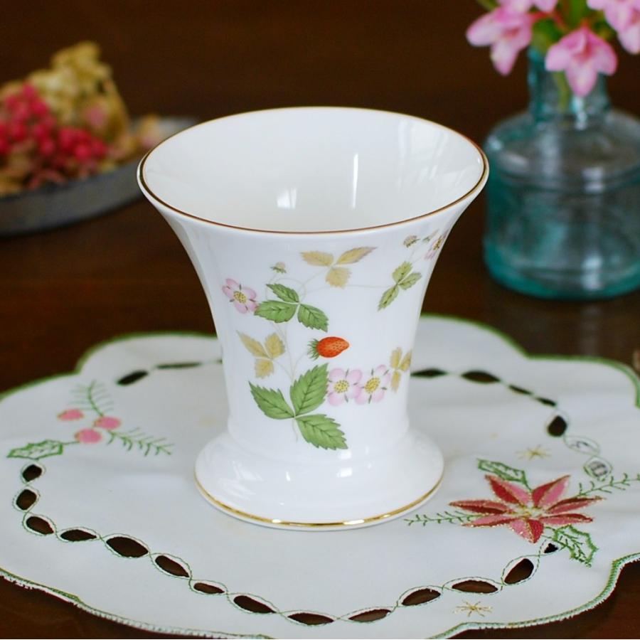 WEDGWOOD ウェッジウッド ワイルドストロベリー フラワーベース 花瓶
