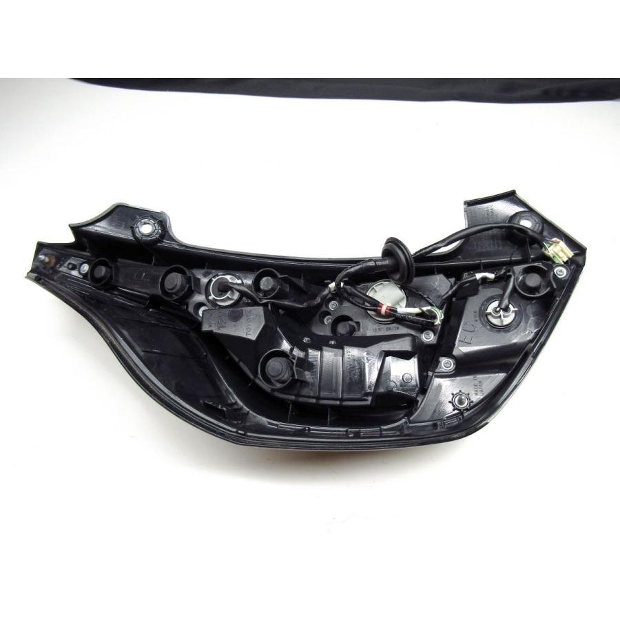 トヨタ NHP10 アクア 中期 純正 左右 テールランプ 割れあり Stanley