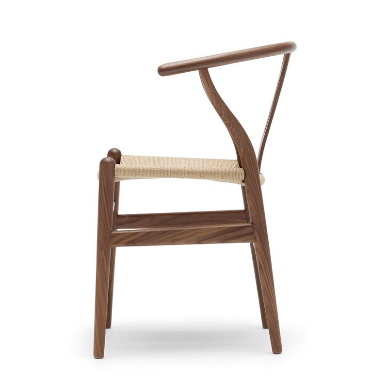 Carl Hansen ＆ Son（カール・ハンセン＆サン） yチェア CH24