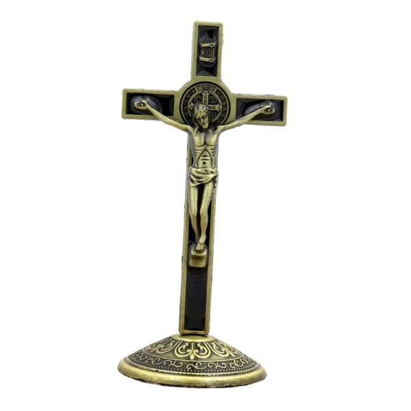 立っている十字架 十字架 祭壇 イエス像 丈夫な聖地 カトリック