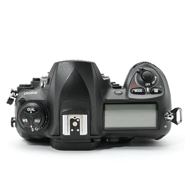 良品＞Nikon D200 ボディ｜シャッター数16,000枚｜付属品完備｜堅牢
