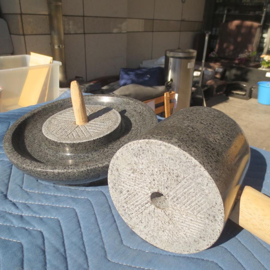 茶臼 ちゃうす 抹茶 石臼 （いしうす） ひき臼 （ひきうす）☆青御影石