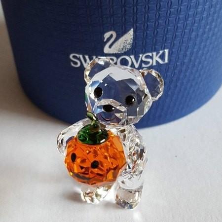 SWAROVSKI（スワロフスキー） 『Kris Bear - A Pumpkin For You