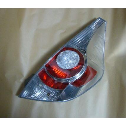 アクア トヨタ NHP10 PriusC USAテールランプ前期 左右セット【送料