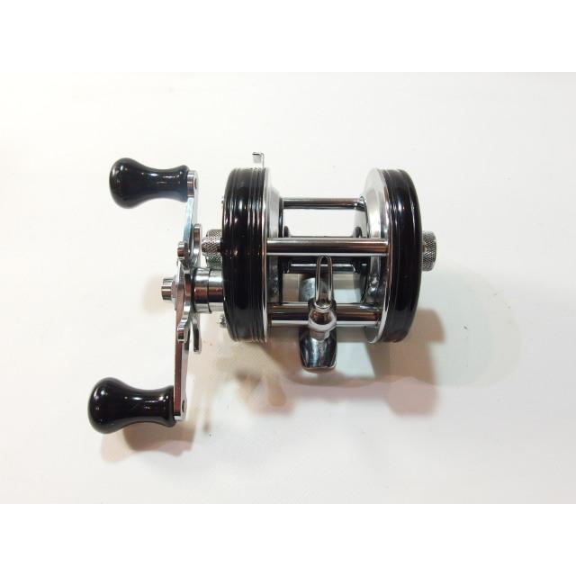 アブ アンバサダー 5000C 黒 Big A 83年 ABU Ambassadeur 右巻き