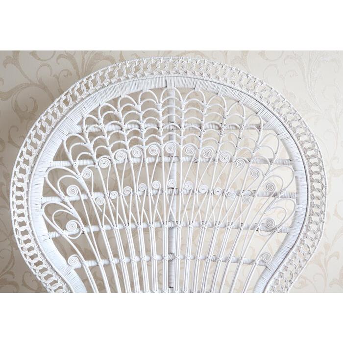 籐編み ピーコックチェア ホワイト ラタン チェア ディスプレイ