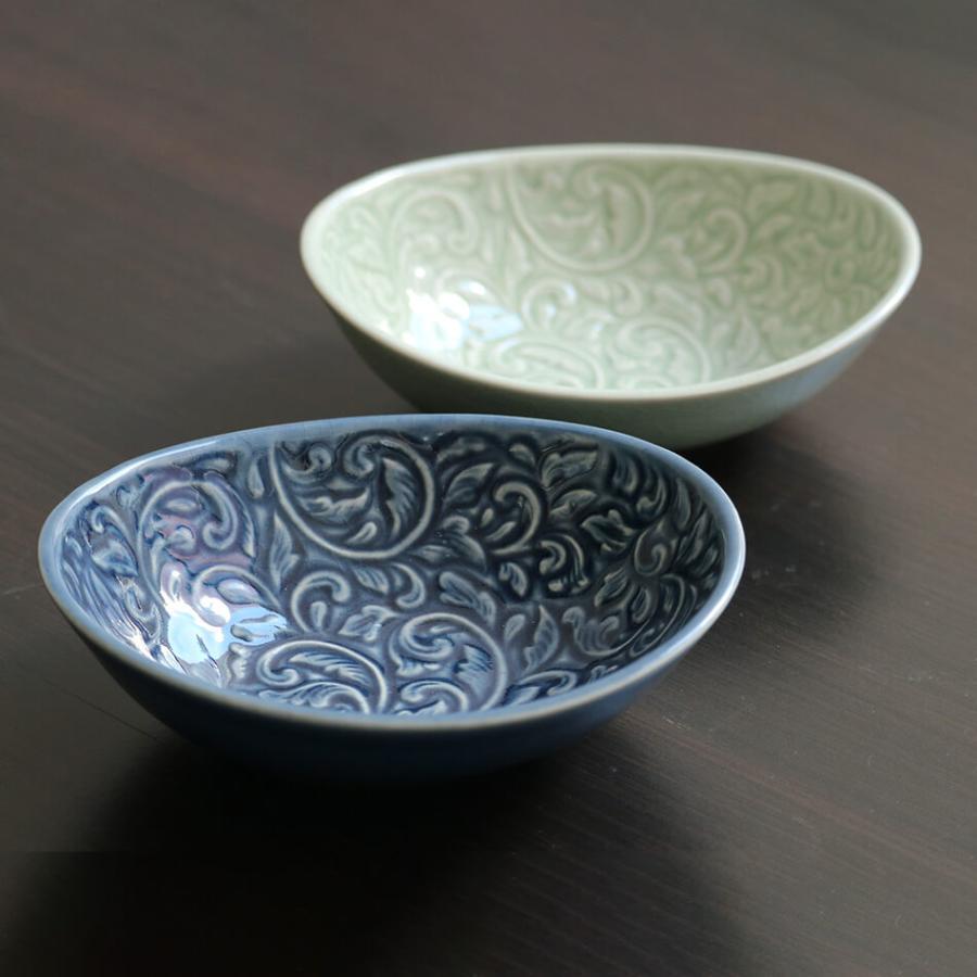 楕円鉢 花柄のお皿 タイ セラドン焼 セラドン焼き タイ王国 焼き物