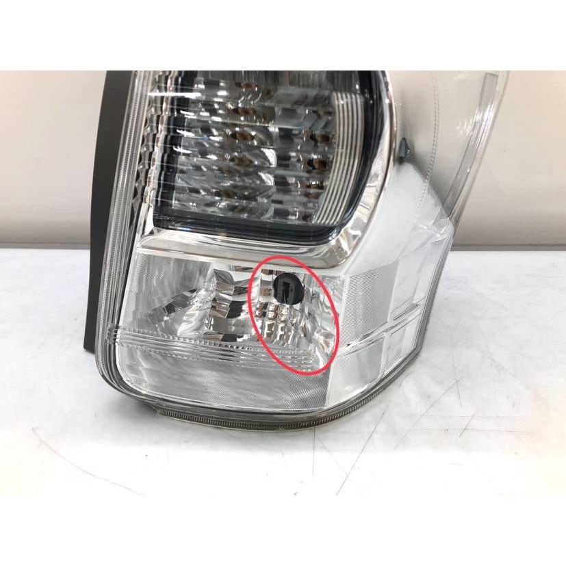 トヨタ プリウスα ZVW40 前期 純正 テールランプ 右 STANLEY47-46 刻印