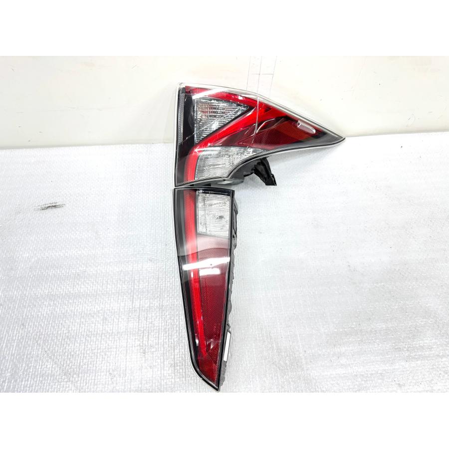 良品】プリウス50 ZVW50 前期 純正テールライト 右 リアフォグ無 KOITO