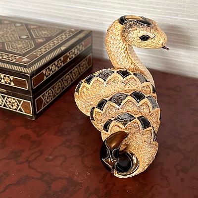 置物 金ヘビ へび 蛇 陶器 送料無料 F251G : リンコナダ(日本代理店