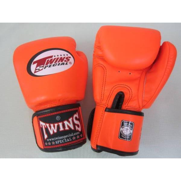 ツインズ Twins ボクシンググローブ 8オンス 本革製 送料無料 サミング