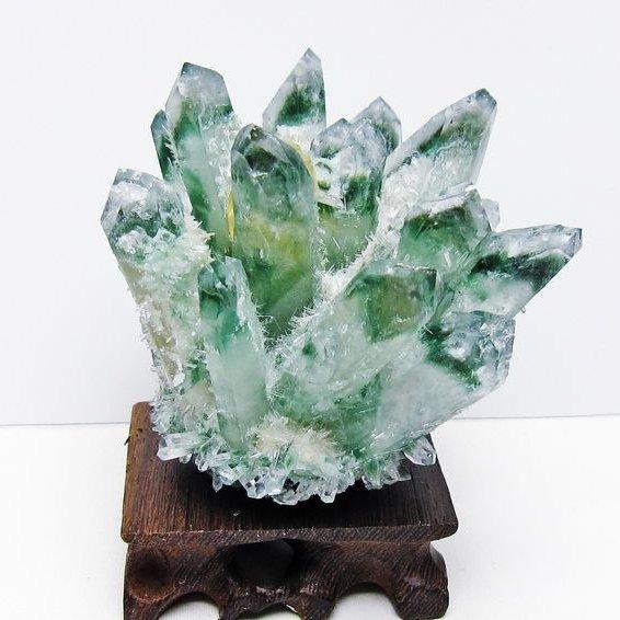 緑水晶 クラスター 原石 台座付属 一点物 182-7452 : 天然石