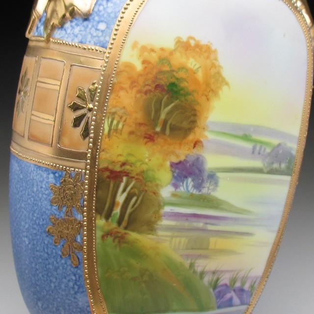 ノリタケ オールドノリタケ 暈し青地金盛り湖畔風景絵 花瓶 22cm