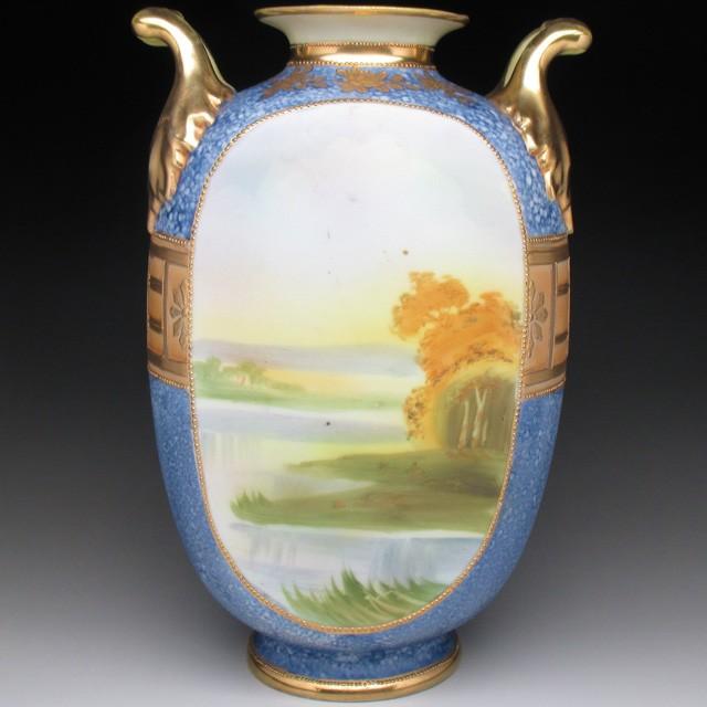 ノリタケ オールドノリタケ 暈し青地金盛り湖畔風景絵 花瓶 22cm