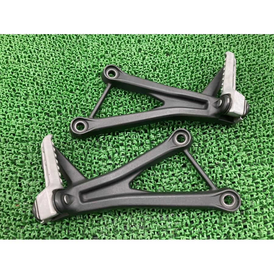 カワサキ（Kawasaki） ZX-25R タンデムステップ 左右 SKT 純正 中古