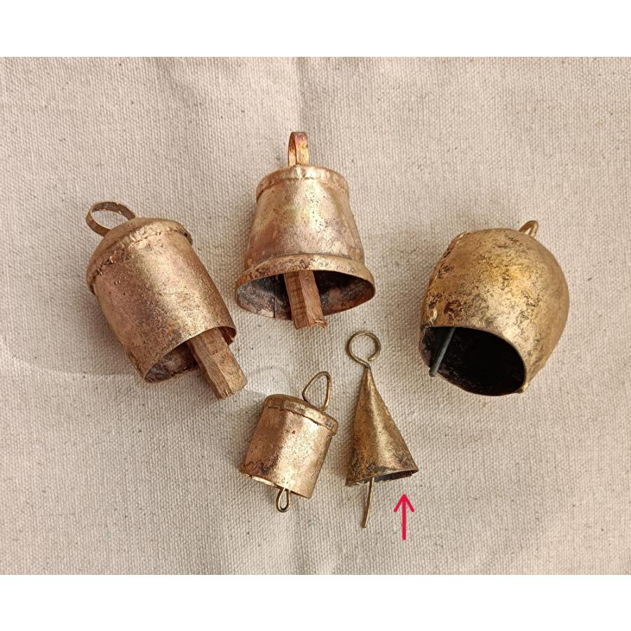 インド ラスティックベル 円錐型 4.6cm 鈴 カウベル クリスマス 飾り