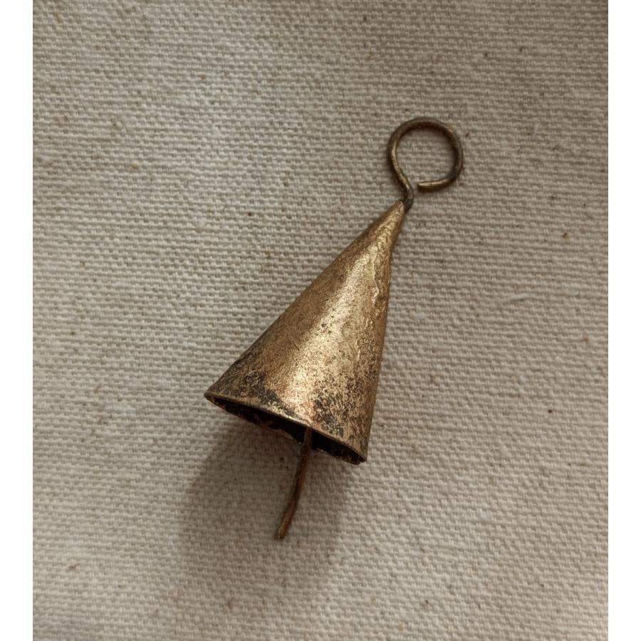 インド ラスティックベル 円錐型 4.6cm 鈴 カウベル クリスマス 飾り