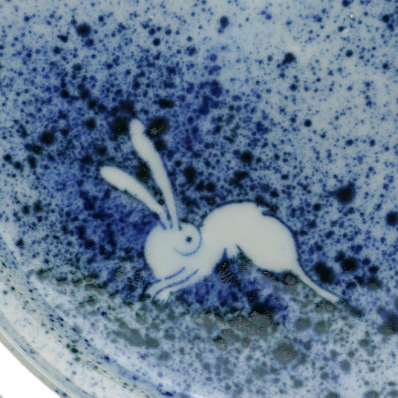 染付吹墨月に兎6.5寸皿・阪東晃司《中皿・19.5cm》 : 和食器の愉しみ