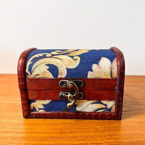 アンティーク調ウッドBOX（青花M）♪ 宝箱 収納雑貨 小物入れ 化粧箱