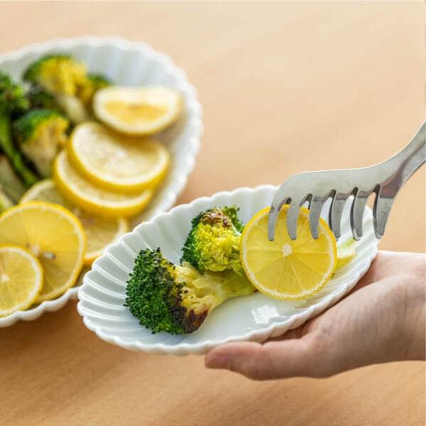 share with Kurihara harumi ギフト包装可花型 白 プレート 食器 新輪