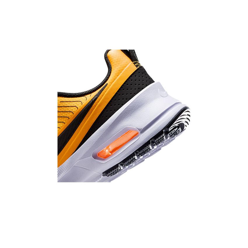 NIKE（ナイキ） スニーカー メンズ エア マックス ニュアクシス NIKE