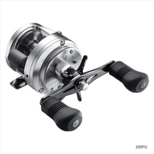 シマノ（SHIMANO） オシア カルカッタ 200PG（右）／ベイトリール