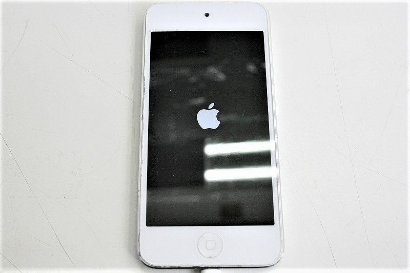 Apple iPod Touch 第5世代 32GB MD720J/A ホワイト＆シルバー iPod