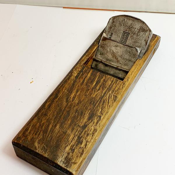 ♭♭ 大工道具 カンナ 東源次 かんな 鉋 傷や汚れあり : リサイクル
