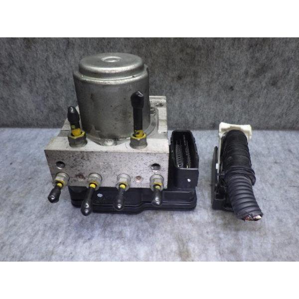 フィット DAA-GP4 ABSアクチュエーター 2K17A-D539 35750-TF0-901【同