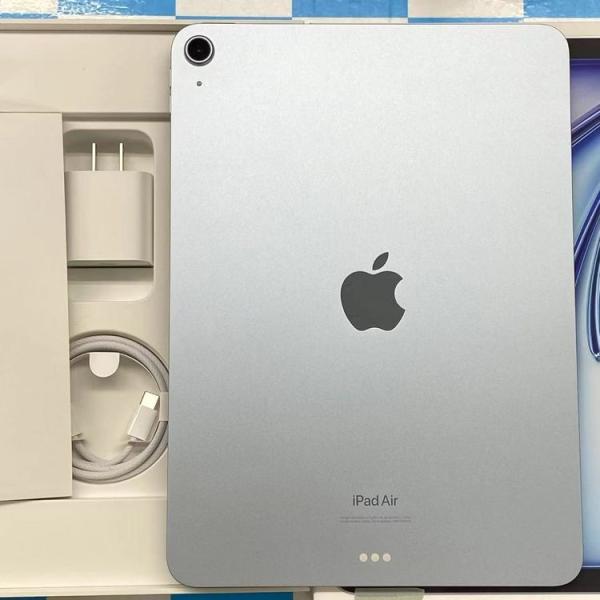 iPad Air 11インチ 第6世代 Wi-Fiモデル 128GB ブルー MUWD3J/A 開封