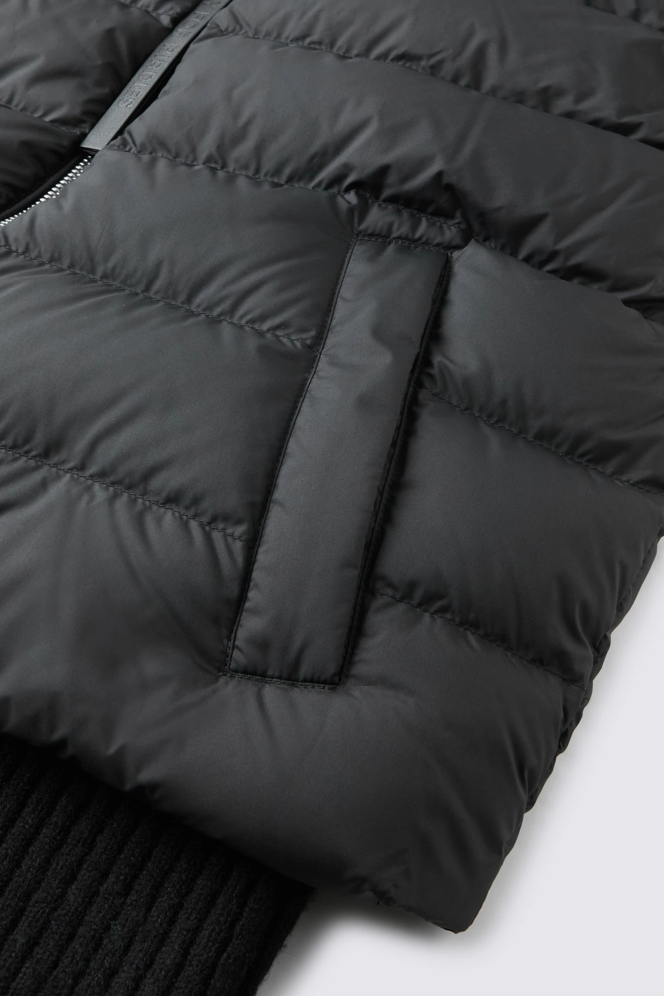 ダウンベスト / G/FORE（ジーフォア）のジャンパー通販 | G/FORE JAPAN