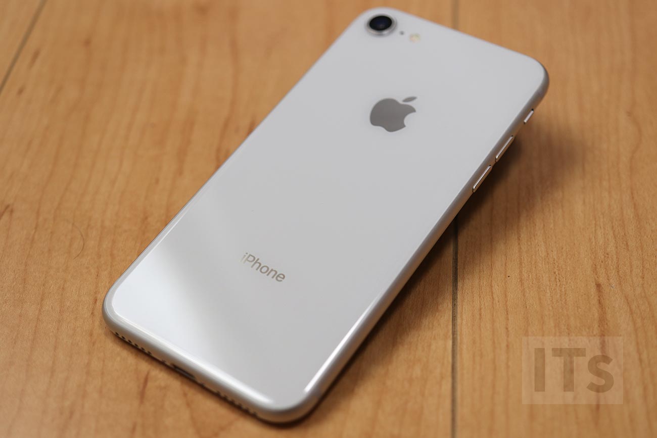 Apple iPhone 8 シルバー 64GB 本体＋箱＋付属品あり iPhone 8
