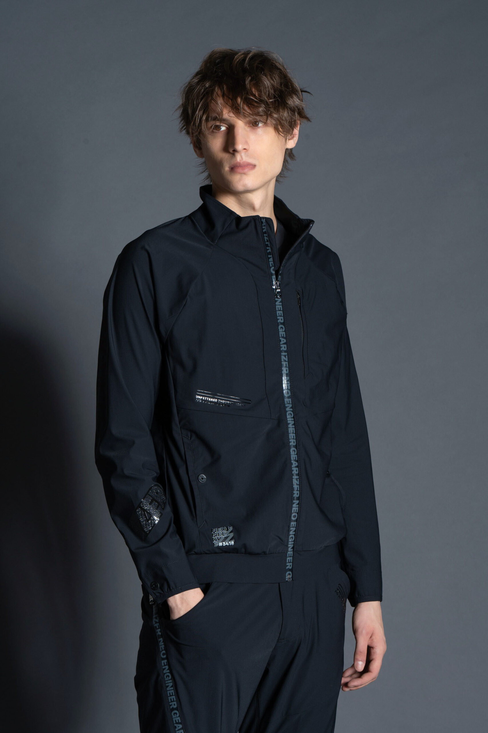 IZFRONTIER ハイセンスなデザイン。高機能でハイクオリティなワーク