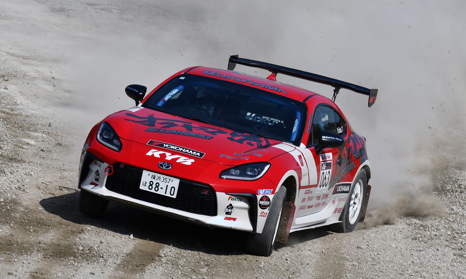 ヤリスやGR86、ランエボ、モンスター4WDまでが豪快にドリフト！ 2025年