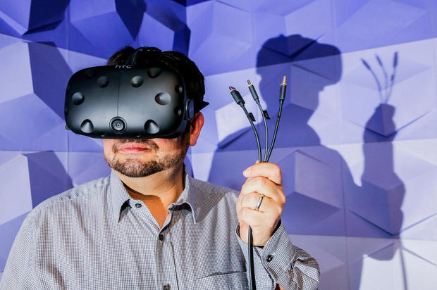 VRシステム「HTC Vive」--ヘッドセットと付属品を写真で見る - CNET Japan