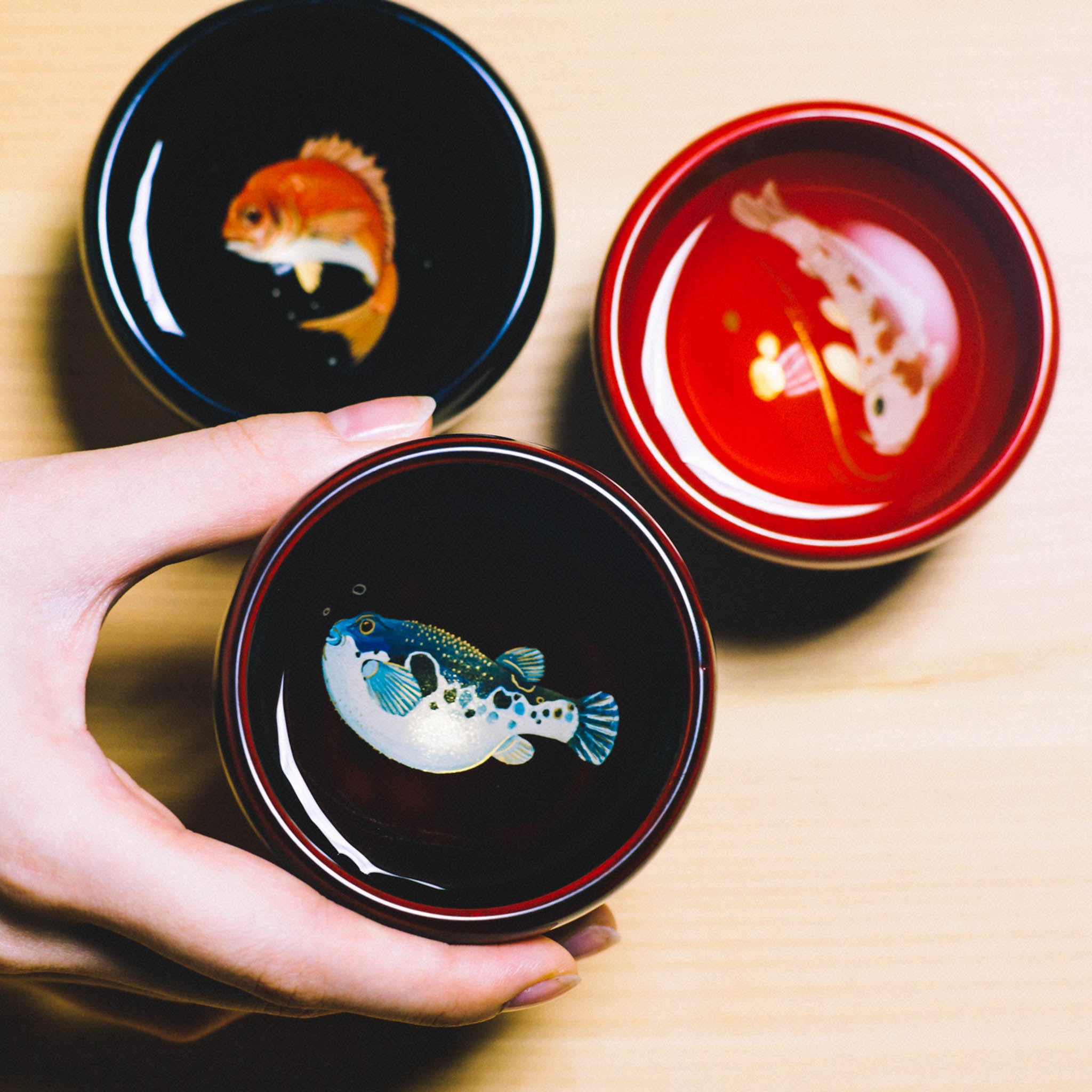 輪島塗 ぐい呑み | 魚泳ぐ | 鯛 | 田谷漆器店【ご納品まで約