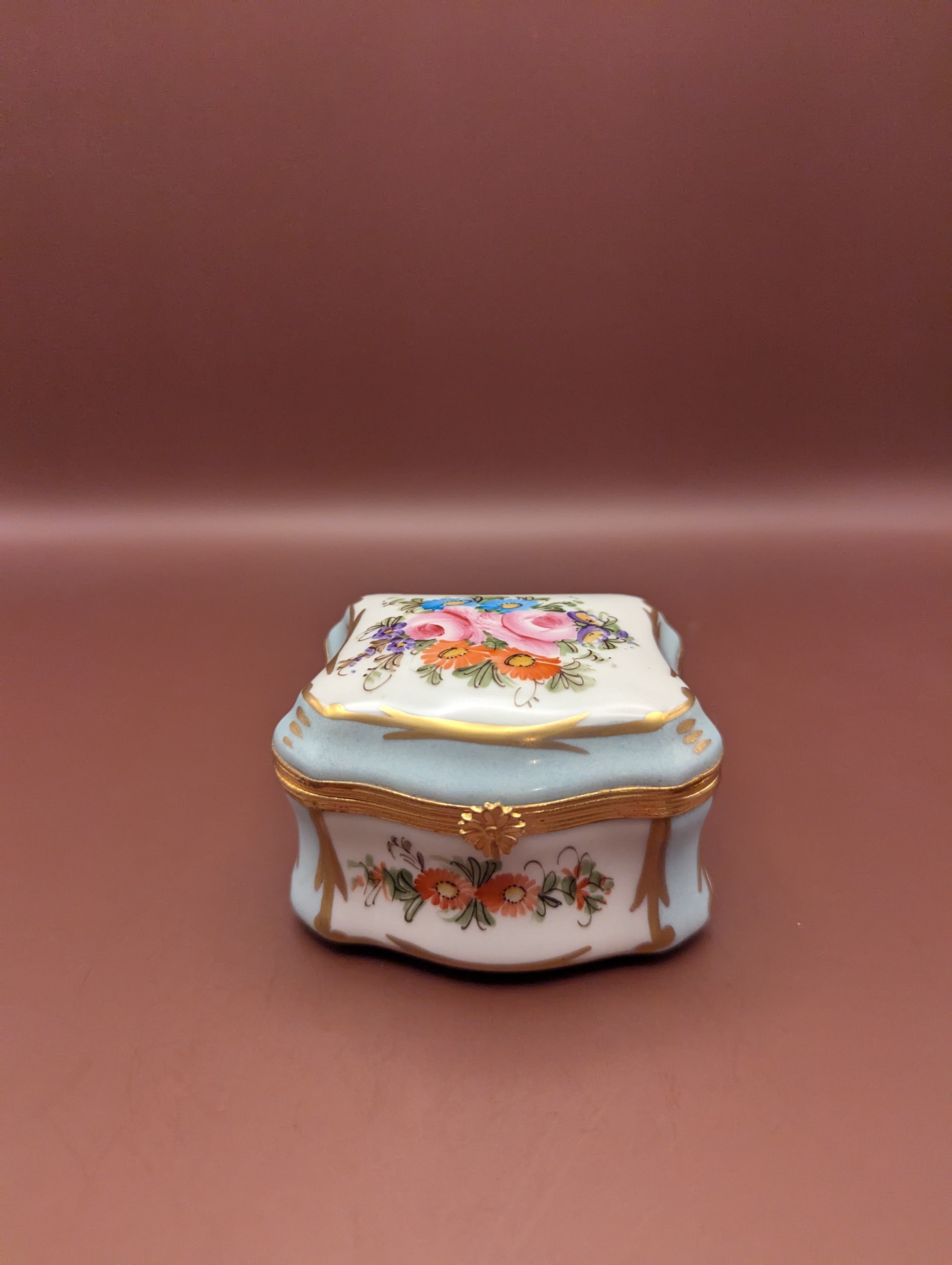 リモージュボックス 空色と金彩 | 手描き花柄・大きめサイズ