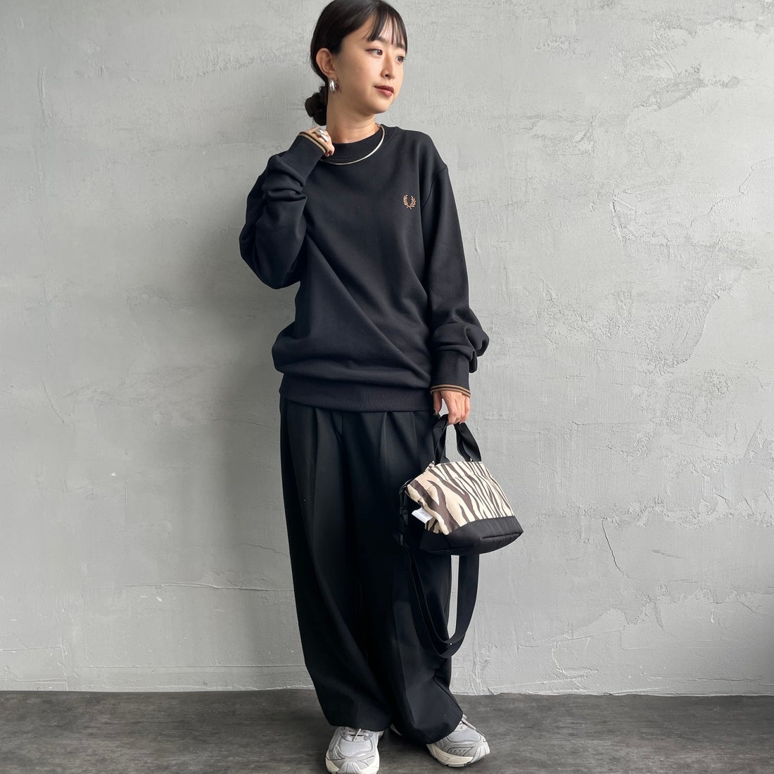 FRED PERRY [フレッドペリー] ワンポイント刺繍 クルーネック