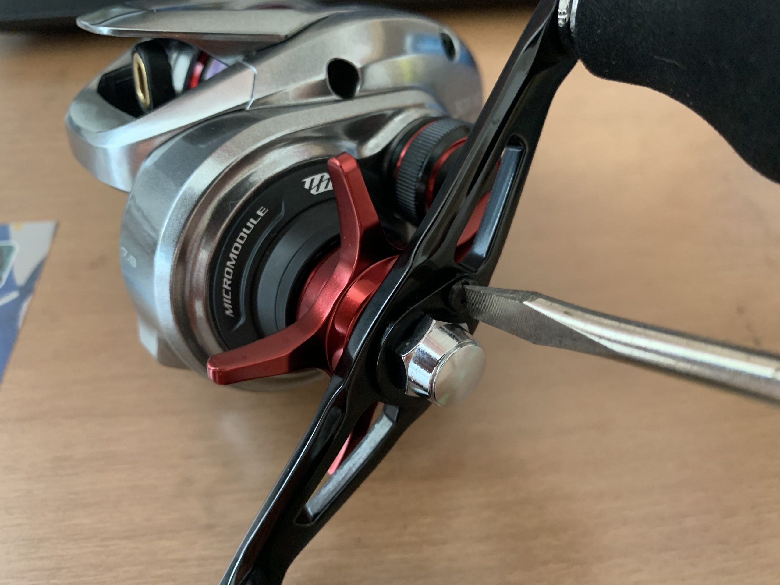 スコーピオンMD 300XGのハンドル交換！ゴメクサスのパワーハンドルへ