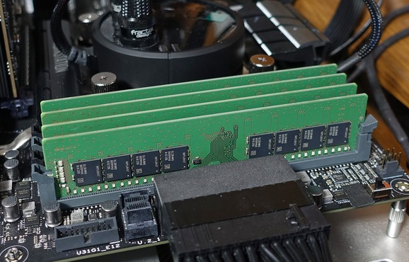 1枚32GBのSamsung製DDR4メモリをレビュー。4枚で128GB！！ | 自作と