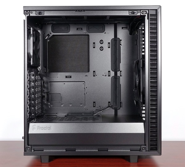 Fractal Design Define 7 Compact」をレビュー。ミニマルデザインなATX