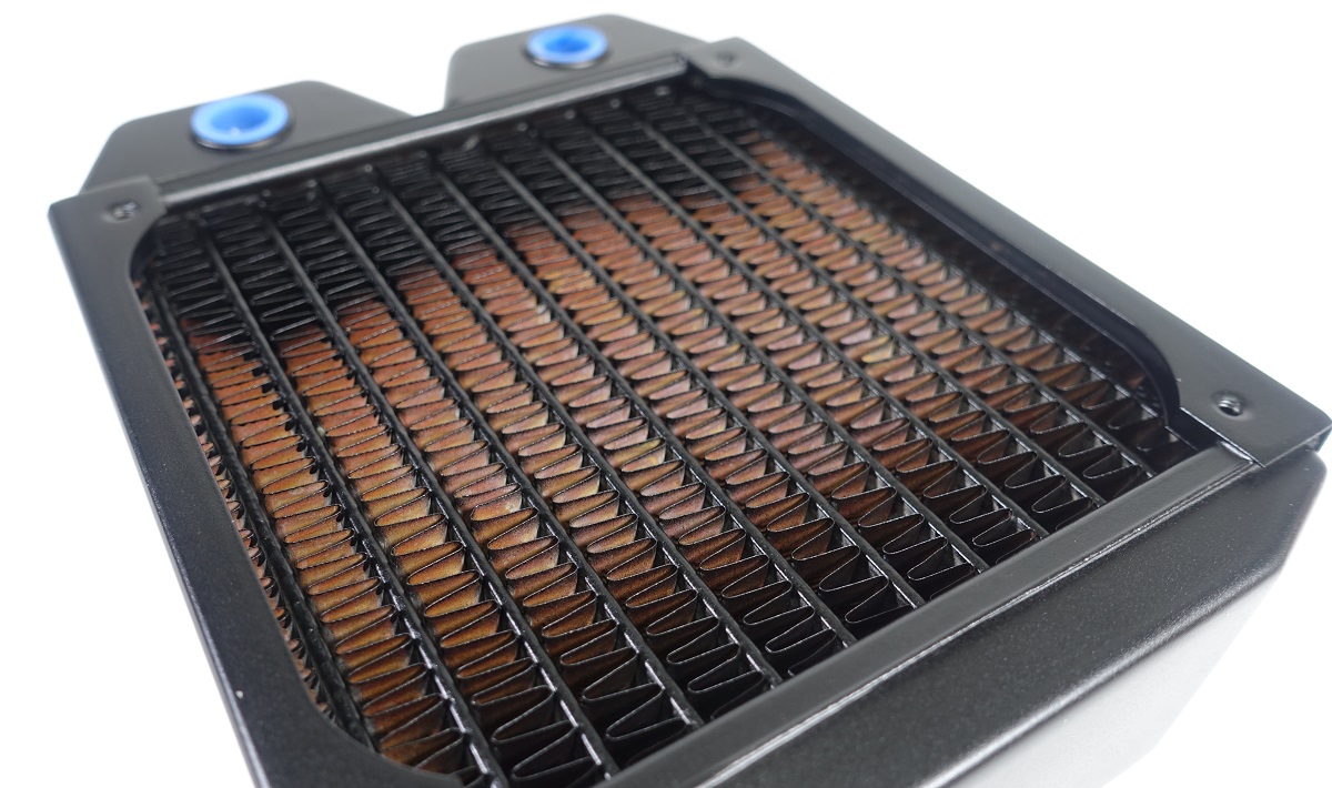 本格水冷用ラジエーターは「Alphacool NexXxoS Full Copper」シリーズ