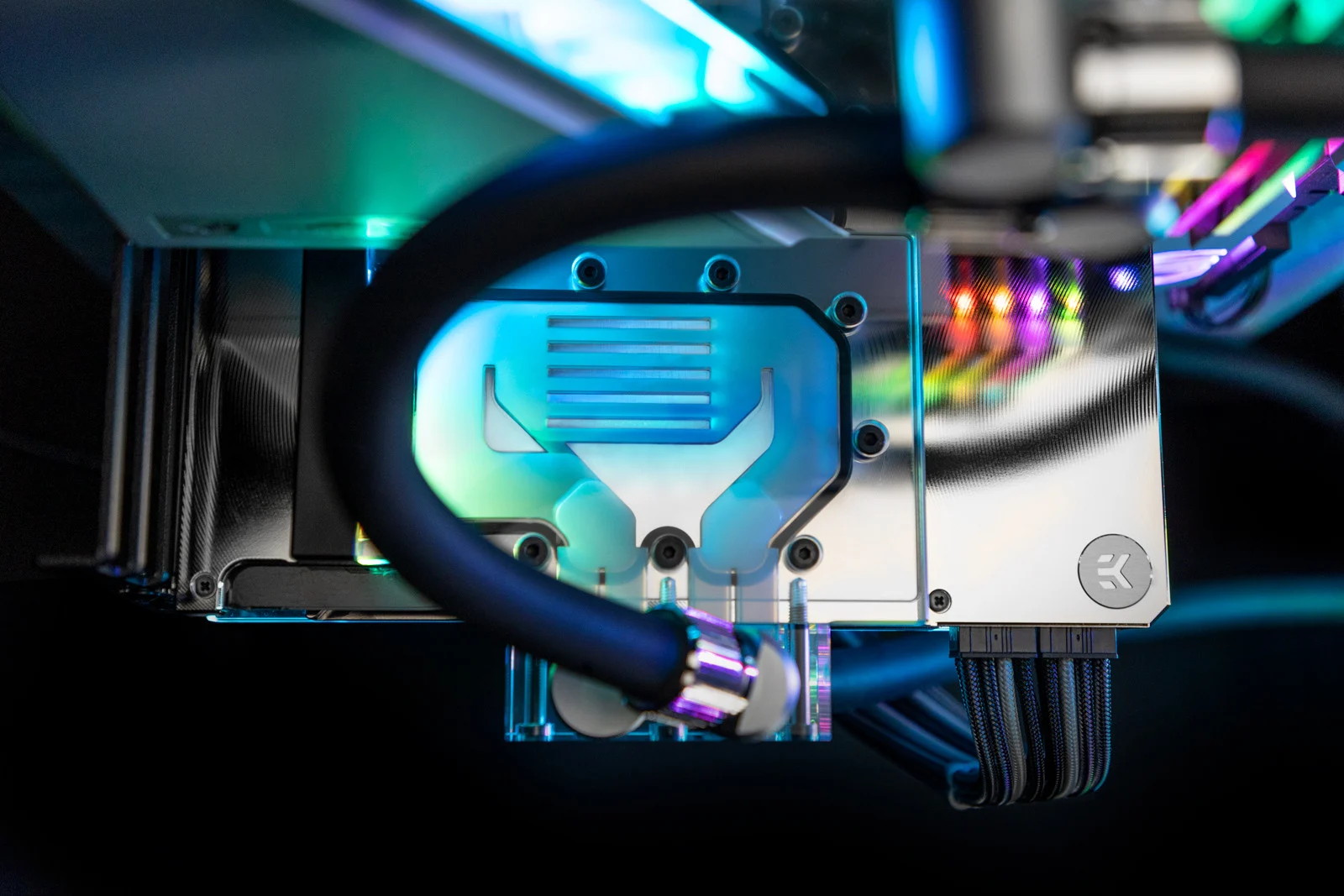 EKWBからRTX 3090/3080用のアクティブ水冷バックプレートが発売 | 自作