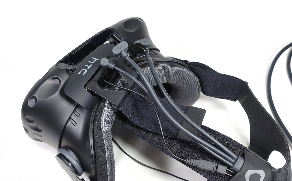 HTC Viveワイヤレス化キット「TPCAST Wireless Adapter for VIVE」を