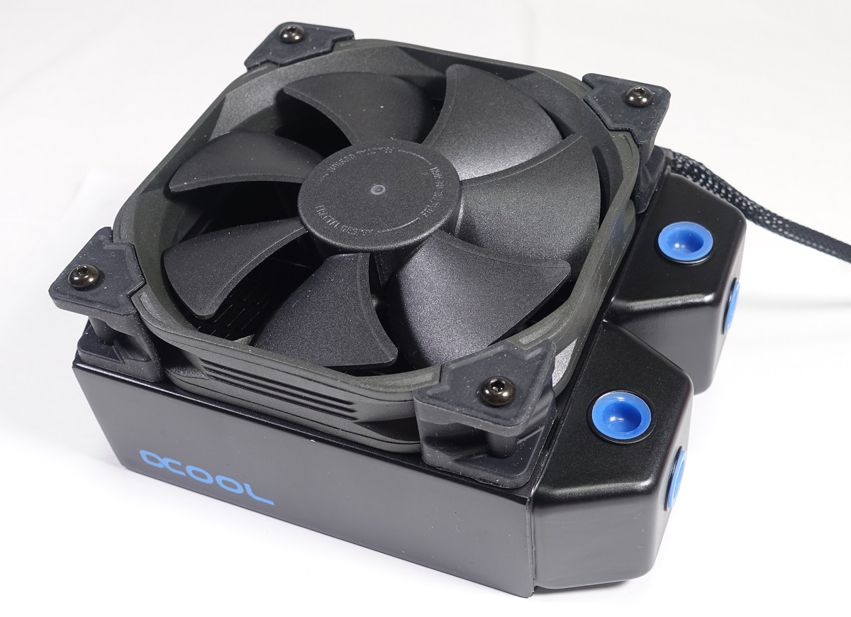 本格水冷用ラジエーターは「Alphacool NexXxoS Full Copper」シリーズ